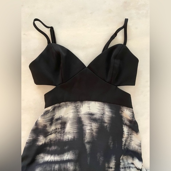 BCBG Maxazria Viviane Cutout Tie Dye Formal Maxi Dress Size 0 - Picture 4 of 16